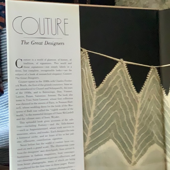 Coffee table book - Picture 2 of 6